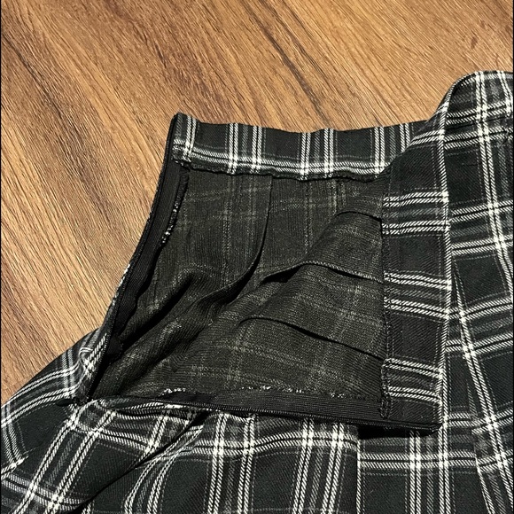 Plaid Flap Pocket Self Tie Cargo Skirt - Picture 4 of 6